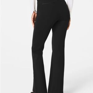 SPANXsupersmooth™ PerfectFit
Ponte Flare Pant- Navy